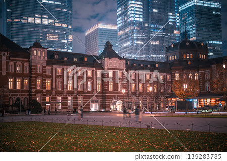 Tokyo station at night Tokyo station at night 139283785