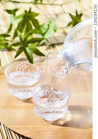 日本清酒的夏季形象:冰鎮清酒 日本清酒的夏季形象:冰鎮清酒 139284130