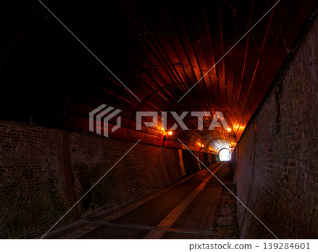 北住隧道的路燈 139284601