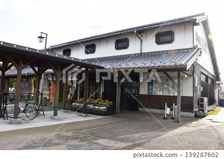 三重縣龜山市道之驛石宿的傳統聯排別墅。 139287602