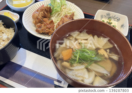 宮岳套餐,天草當地特色菜。 宮岳套餐,天草當地特色菜。 139287803