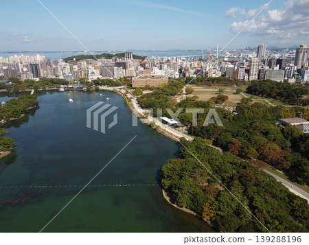 這是從福岡縣福岡市大梶公園用無人機拍攝的福岡市空拍畫面。 這是從福岡縣福岡市大梶公園用無人機拍攝的福岡市空拍畫面。 139288196