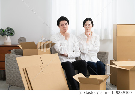 準備搬家的青年男女：生活照 139289109