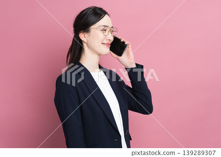 Young woman in a business suit Business image Young woman in a business suit Business image 139289307