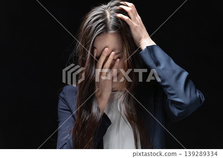 Young woman in a business suit Business image Young woman in a business suit Business image 139289334
