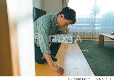 地板 檢查 打勾 139289584