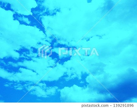 天空、雲朵、藍天、風景、晴朗、藍色、日本、晴朗天氣、藍色、留白、背景、城市、自然、夏季、景色、摩天大樓 天空、雲朵、藍天、風景、晴朗、藍色、日本、晴朗天氣、藍色、留白、背景、城市、自然、夏季、景色、摩天大樓 139291896