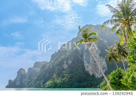 Tonsai Beach bay, Phi Phi island, Krabi Province, Thailand. Tonsai Beach bay, Phi Phi island, Krabi Province, Thailand. 139292948