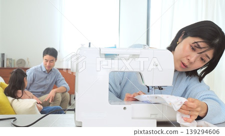 Family conversation sewing machine image Family conversation sewing machine image 139294606