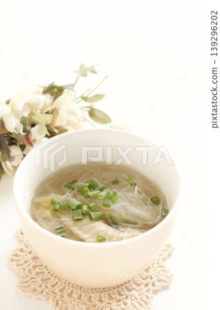 Vermicuous soup Vermicuous soup 139296202