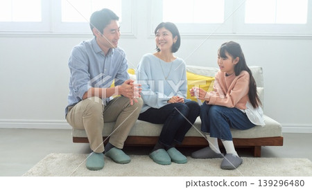 新年壓歲錢家庭照 139296480