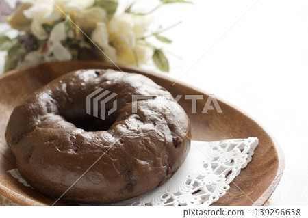 Chocolate-flavored bagel Chocolate-flavored bagel 139296638