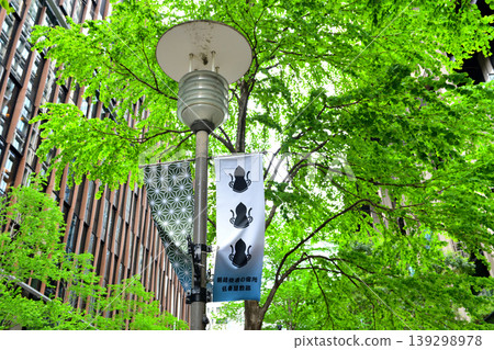 The streetlights rise, celebrating the history of Marunouchi The streetlights rise, celebrating the history of Marunouchi 139298978