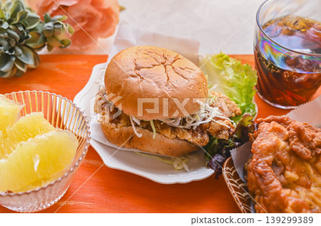 雞肉龍田炸漢堡午餐 139299389