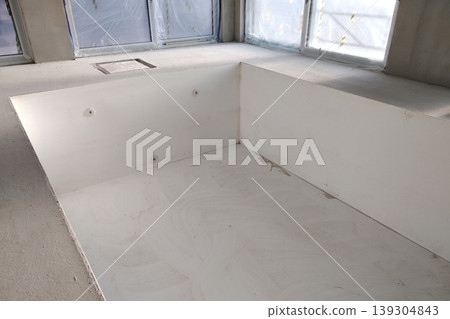 Interior of a house with big swimmig pool under renovation works. 139304843