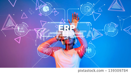 Innovative Data Integration and Analytics in Enterprise Resource Planning with Virtual Reality Technology and Advanced Collaboration Techniques XDMCP 139309784