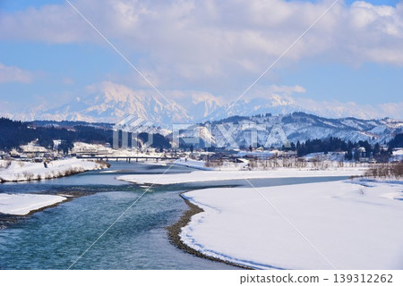 Shinano River · Echigo Miyama Winter Scene 139312262