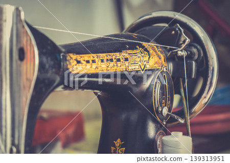 Vintage Singer Sewing Machine in Sri Lankan home 139313951