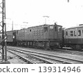 A passenger train pulled by an ED17 during shunting operations. 139314946