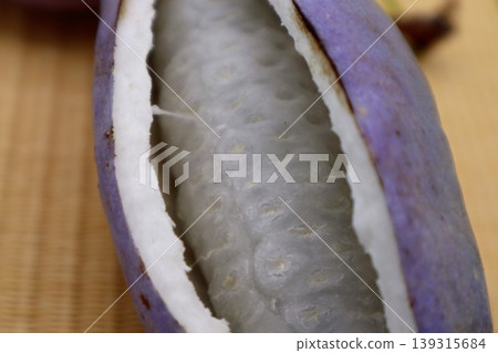 Close-up of Akebi fruit 139315684