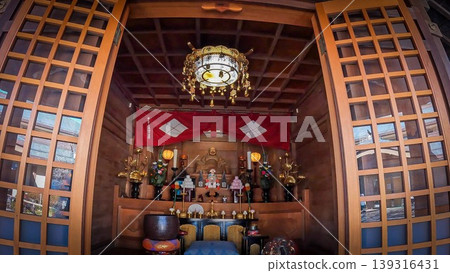 東京龜戶七福神之一的龍巖寺布袋和尚(Hotei-sama)。 東京龜戶七福神之一的龍巖寺布袋和尚(Hotei-sama)。 139316431