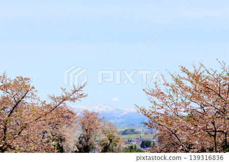 Scenery of Kijimadaira Village in April; Scenery of Shinshu; Spring rural landscape 139316836