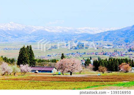 Scenery of Kijimadaira Village in April; Scenery of Shinshu; Spring rural landscape Scenery of Kijimadaira Village in April; Scenery of Shinshu; Spring rural landscape 139316950