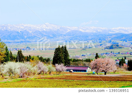 Scenery of Kijimadaira Village in April; Scenery of Shinshu; Spring rural landscape Scenery of Kijimadaira Village in April; Scenery of Shinshu; Spring rural landscape 139316951