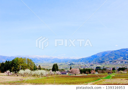 Scenery of Kijimadaira Village in April; Scenery of Shinshu; Spring rural landscape Scenery of Kijimadaira Village in April; Scenery of Shinshu; Spring rural landscape 139316953
