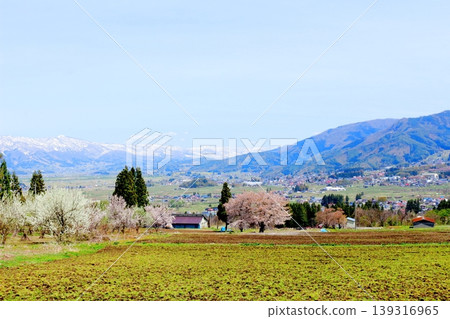 Scenery of Kijimadaira Village in April; Scenery of Shinshu; Spring rural landscape Scenery of Kijimadaira Village in April; Scenery of Shinshu; Spring rural landscape 139316965