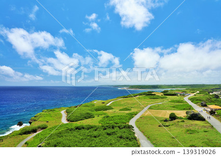 Okinawa, Miyakojima, blue sky and sea from Higashi-Hennazaki Okinawa, Miyakojima, blue sky and sea from Higashi-Hennazaki 139319026