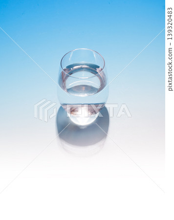 Water Mineral water Water Mineral water 139320483