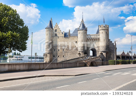 Het Steen medieval fortress in Antwerp city, Belgium Het Steen medieval fortress in Antwerp city, Belgium 139324028