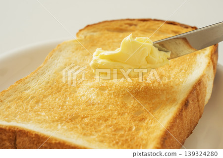 Mountain-shaped loaf of bread, toast Mountain-shaped loaf of bread, toast 139324280