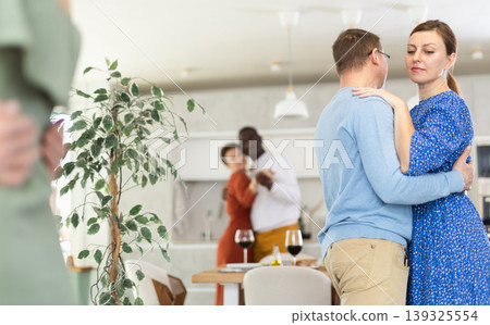 Couples of men and women dancing slow dance 139325554