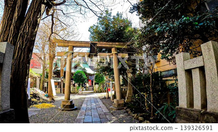 The torii gate and lush grounds of Ono Terusaki Shrine in Tokyo The torii gate and lush grounds of Ono Terusaki Shrine in Tokyo 139326591