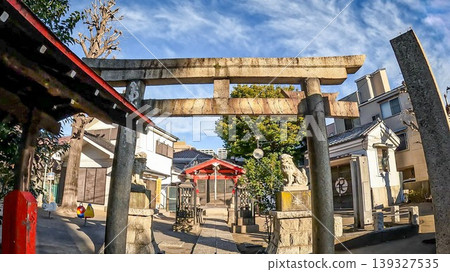 The grounds of Higashikanmori Inari Shrine in Ota Ward, Tokyo, and the blue sky. The grounds of Higashikanmori Inari Shrine in Ota Ward, Tokyo, and the blue sky. 139327535