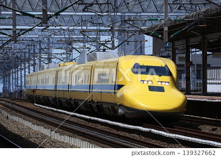 [JR West] 923 Series 3000 Series ~Doctor Yellow~ (Sanyo Shinkansen: Nishi-Akashi Station) 139327662