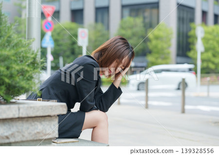 Business women suffer Business women suffer 139328556