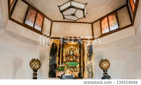 A statue of Benzaiten enshrined in the Benten-do Hall of Shinagawa Temple in Tokyo. 139328698