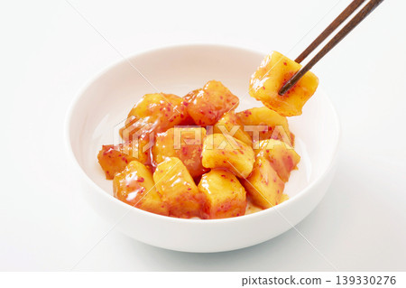 味道濃鬱的蘿蔔泡菜 139330276