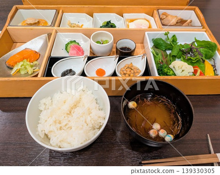 日式旅館早餐 日式旅館早餐 139330305