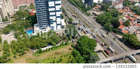 The artery of transportation in the city center The artery of transportation in the city center 139332005
