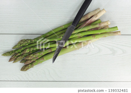 green asparagus with long stem green asparagus with long stem green asparagus with long stem green asparagus with long stem 139332481