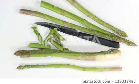 green asparagus with long stem green asparagus with long stem green asparagus with long stem green asparagus with long stem 139332483