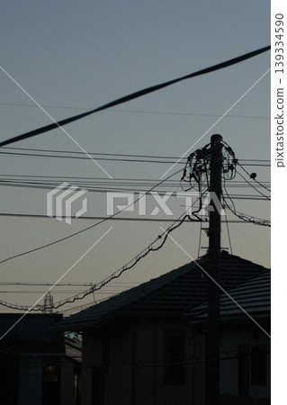 靜岡縣清水市，2026年3月1日上午7:38：從我家朝東的窗戶看到的晨空。 139334590