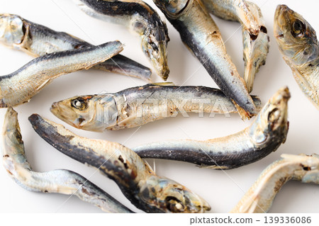 乾沙丁魚（日本國產沙丁魚） 139336086
