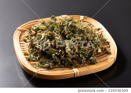 [Produced in Takahata Town, Yamagata Prefecture] Dried Acanthopanax senticosus 139336309
