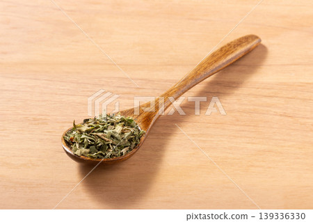 [Produced in Takahata Town, Yamagata Prefecture] Dried Acanthopanax senticosus 139336330