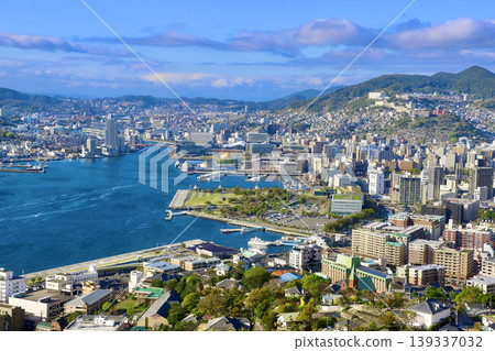 Nagasaki Port and cityscape, viewed from Nabekanmuriyama Observatory, daytime (Nagasaki Prefecture, Nagasaki City) Nagasaki Port and cityscape, viewed from Nabekanmuriyama Observatory, daytime (Nagasaki Prefecture, Nagasaki City) 139337032